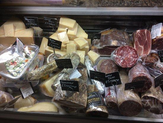 La Piccola Deli Holland Park